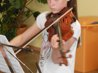 Zala Štrancar, violina